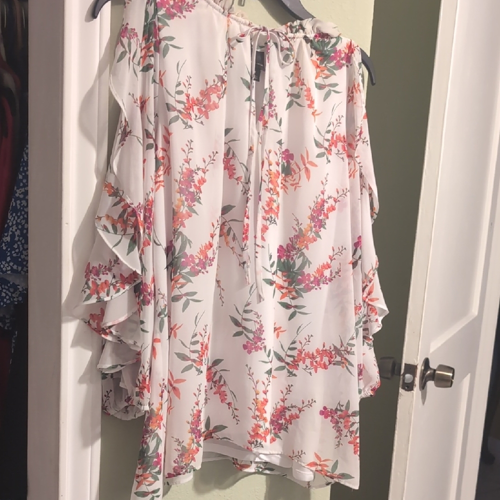 Worthington Floral Ruffle Sleeve Blouse - Cream and Pink